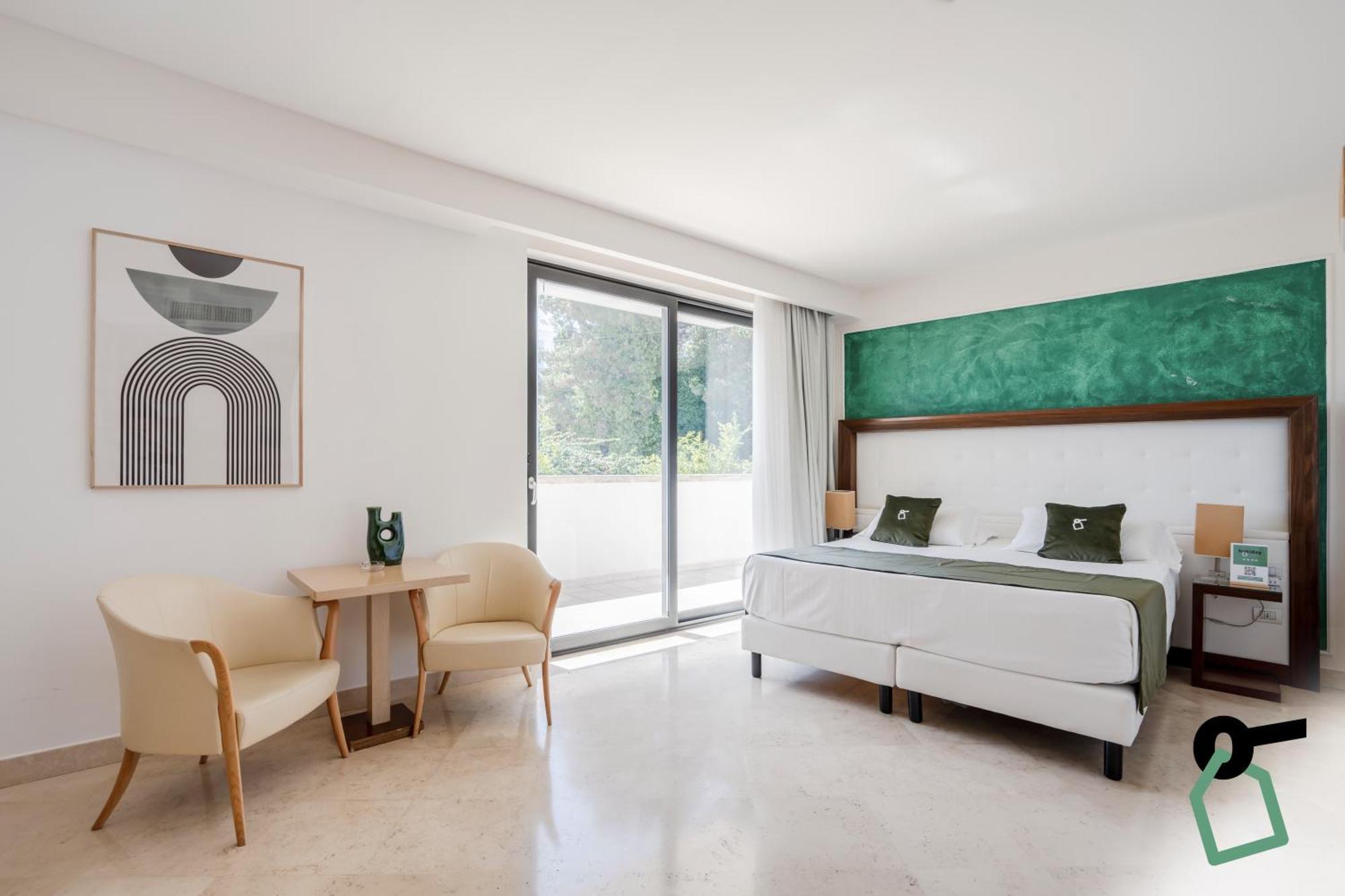 Hotiday Collection - Hotel